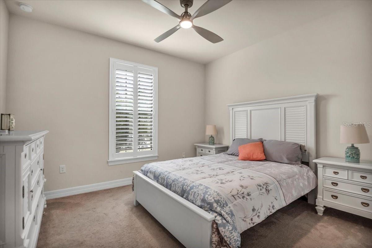 ISLANDWALK/THE WEST VLGS PH 5 - Residential