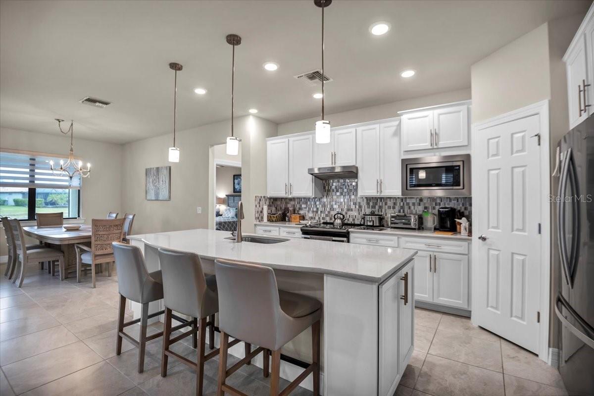 ISLANDWALK/THE WEST VLGS PH 5 - Residential