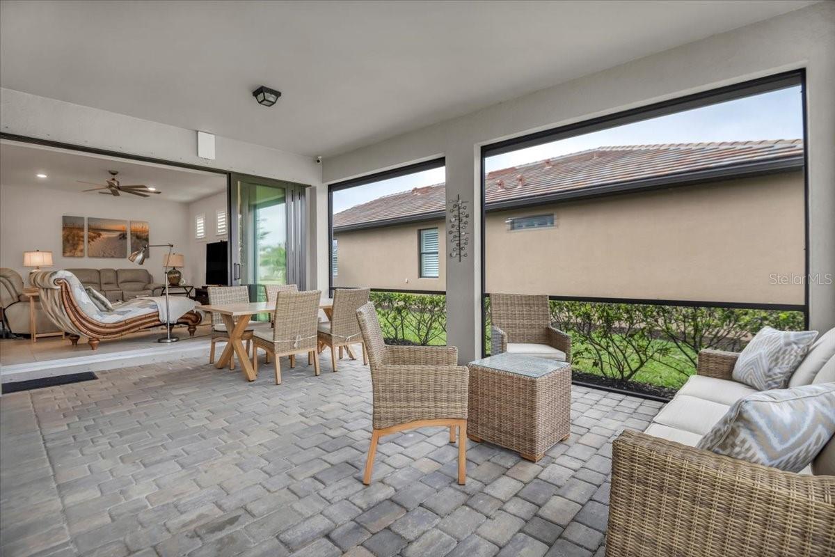 ISLANDWALK/THE WEST VLGS PH 5 - Residential