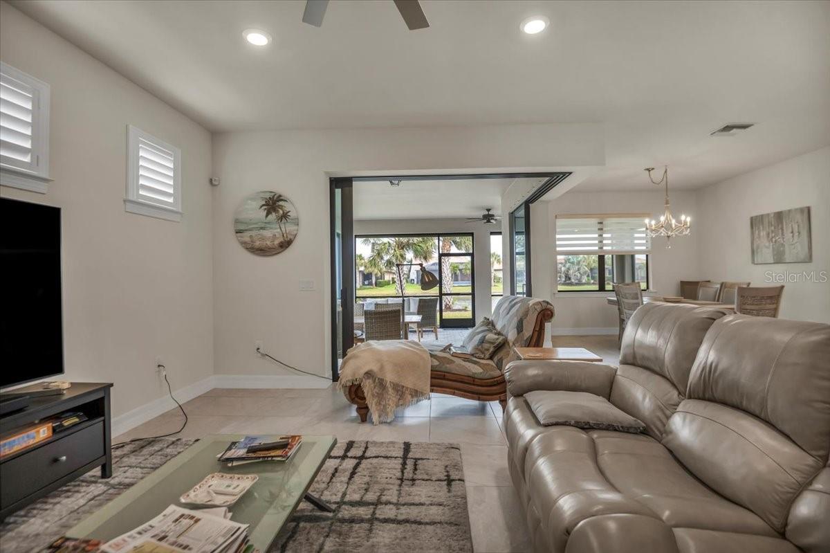 ISLANDWALK/THE WEST VLGS PH 5 - Residential