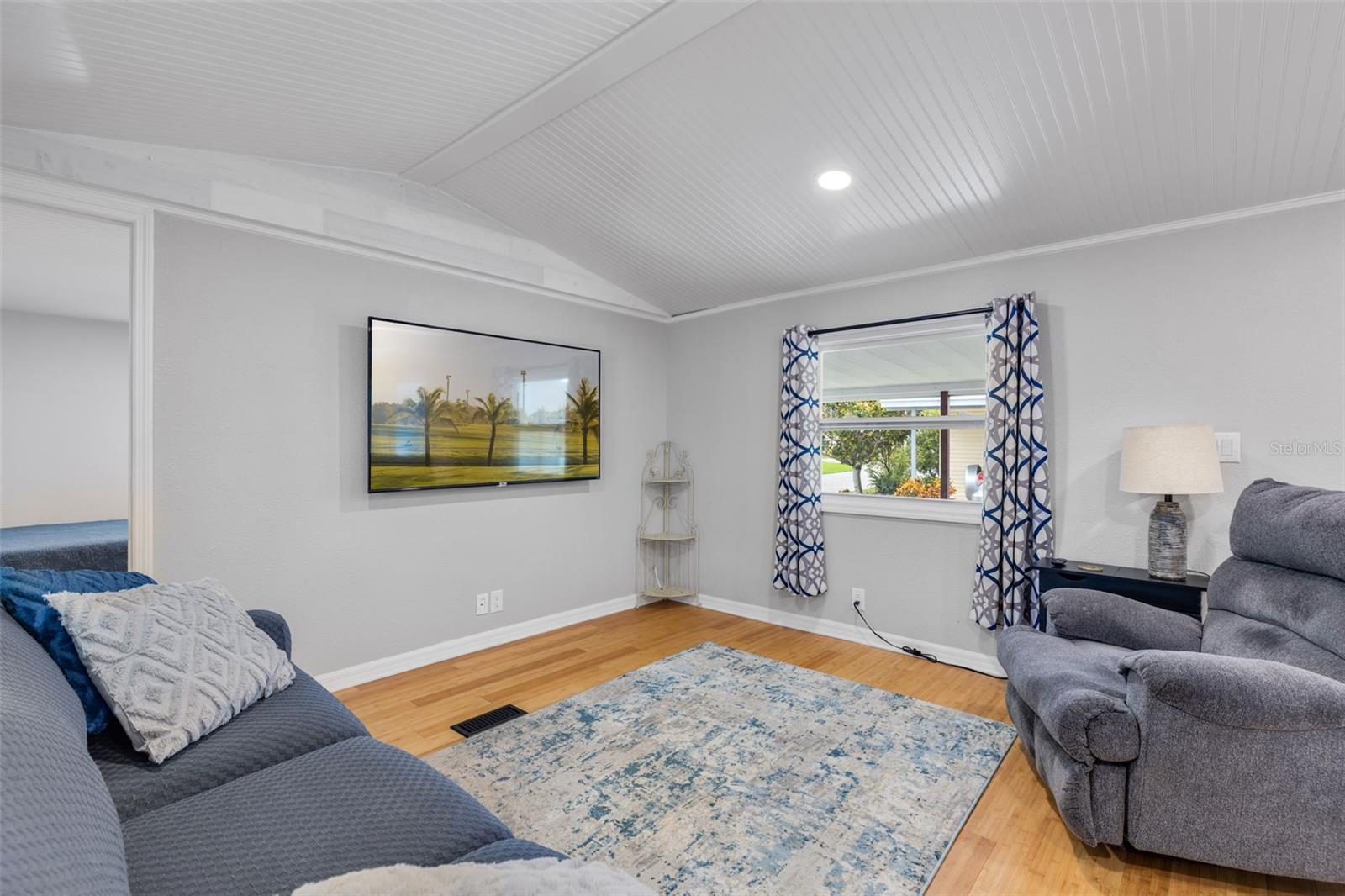 EUSTIS COUNTRY CLUB MANOR MHP UNIT 02A - Residential