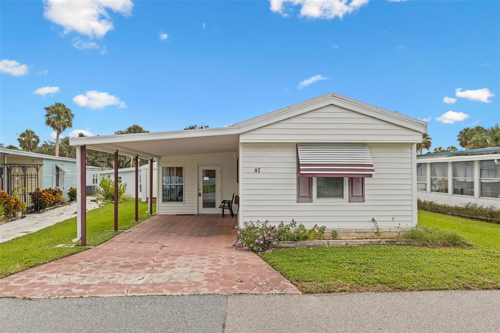 EUSTIS COUNTRY CLUB MANOR MHP UNIT 02A - Residential