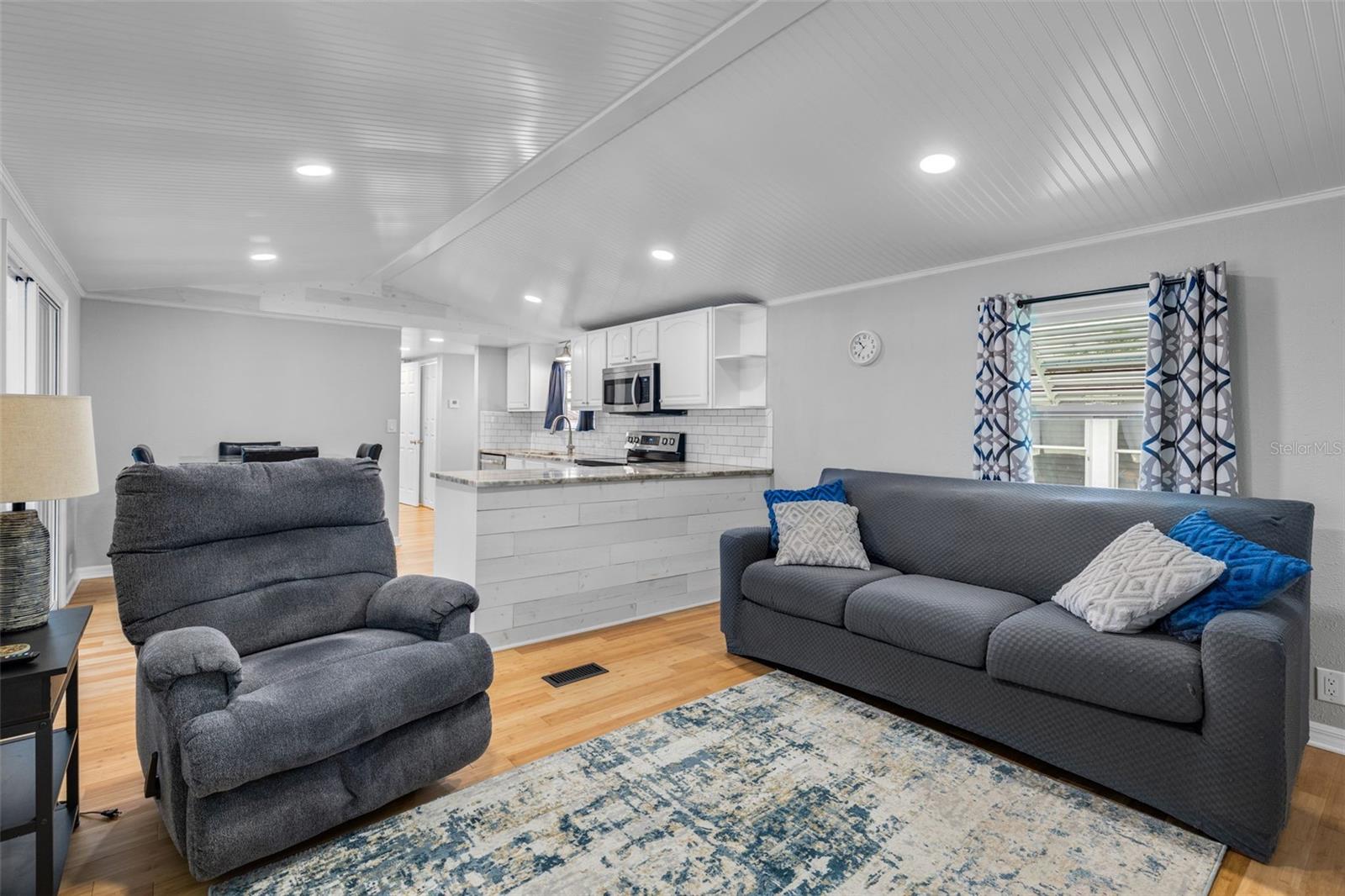 EUSTIS COUNTRY CLUB MANOR MHP UNIT 02A - Residential