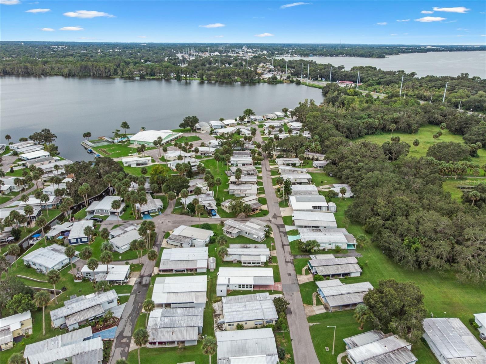 EUSTIS COUNTRY CLUB MANOR MHP UNIT 02A - Residential