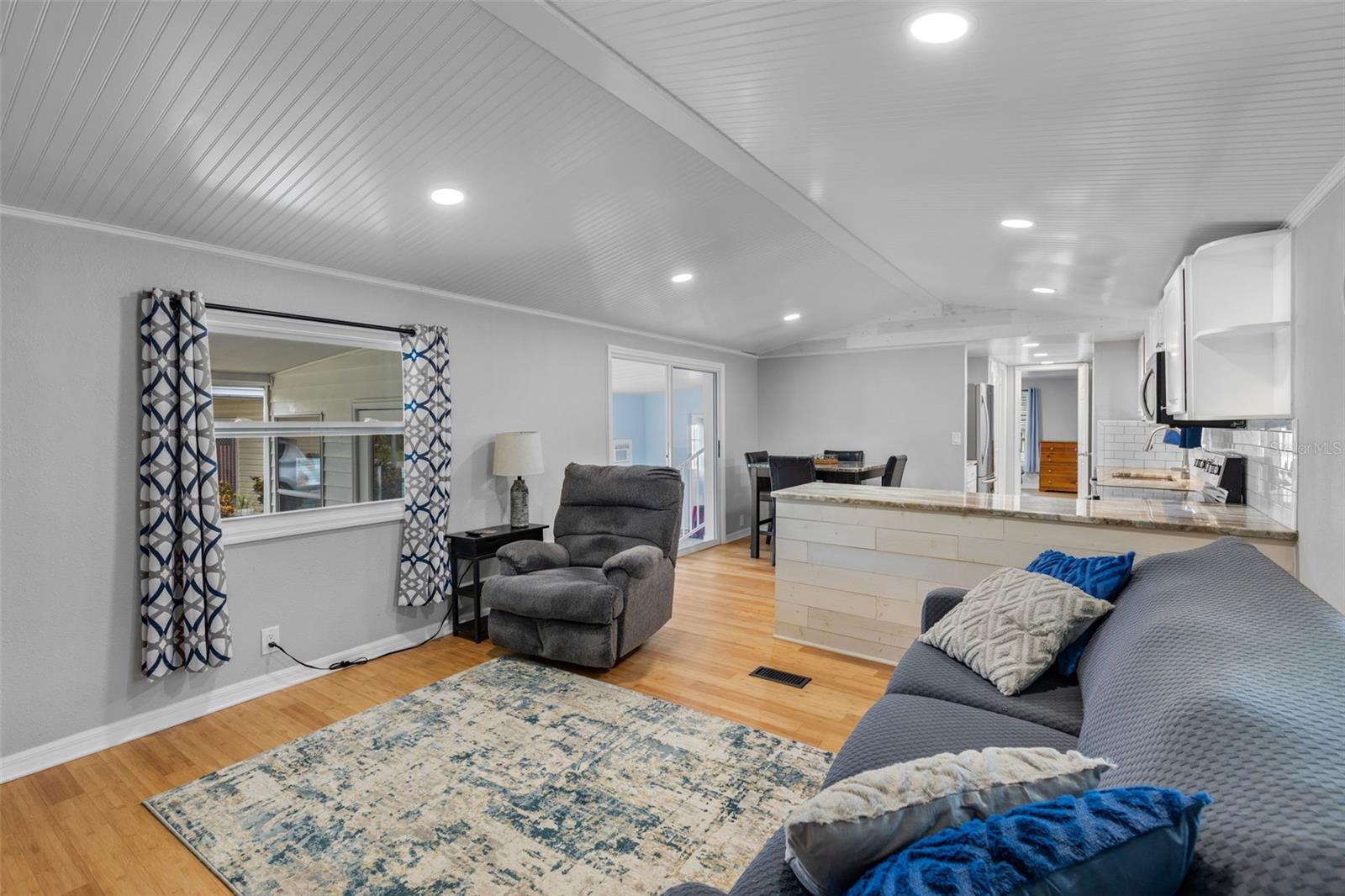 EUSTIS COUNTRY CLUB MANOR MHP UNIT 02A - Residential