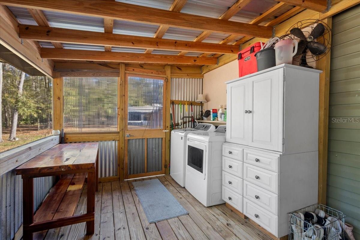 SUWANNEE OAKS SUB - Residential