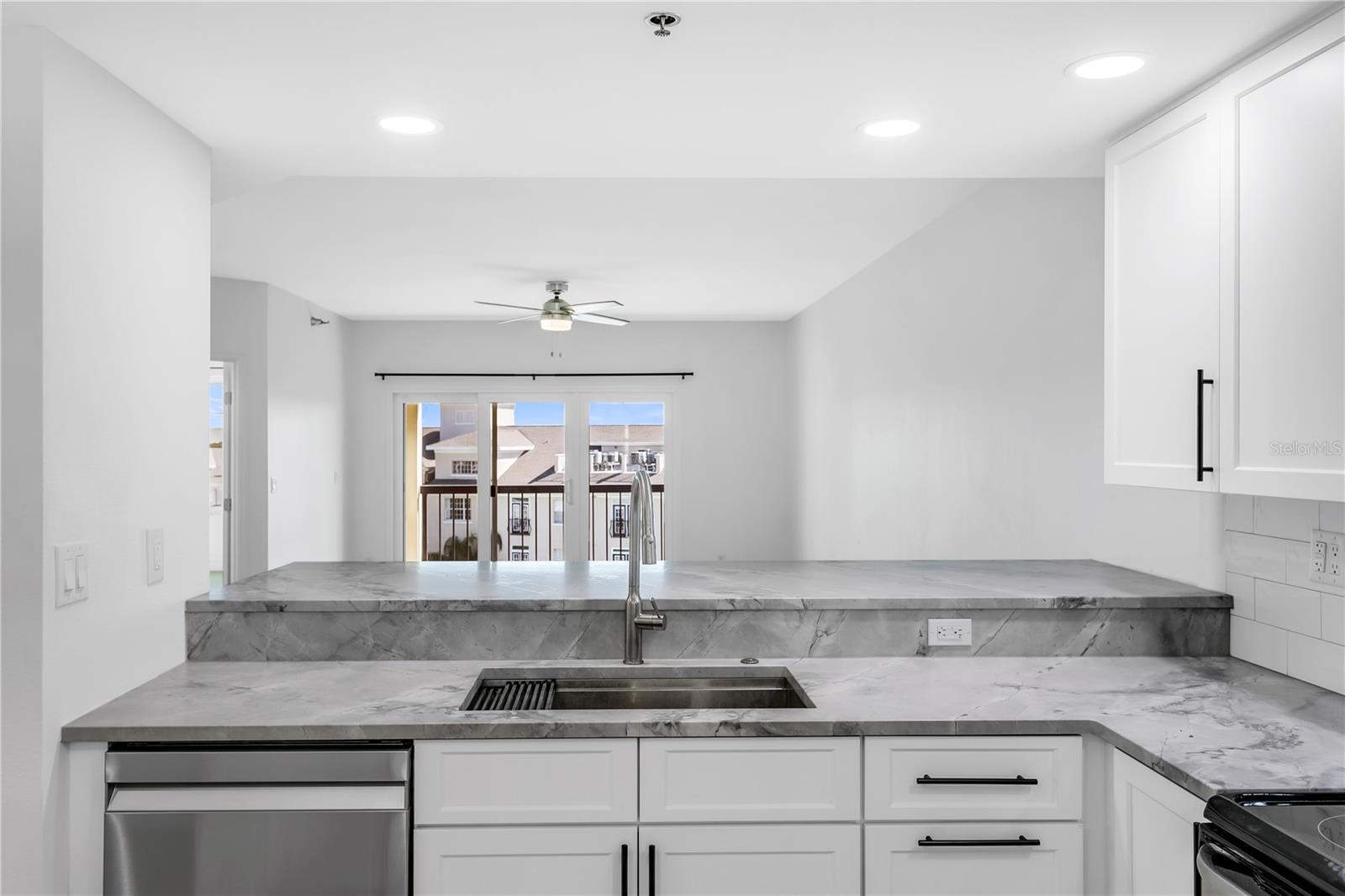 HARBOUR COURT A CONDO - Residential Lease