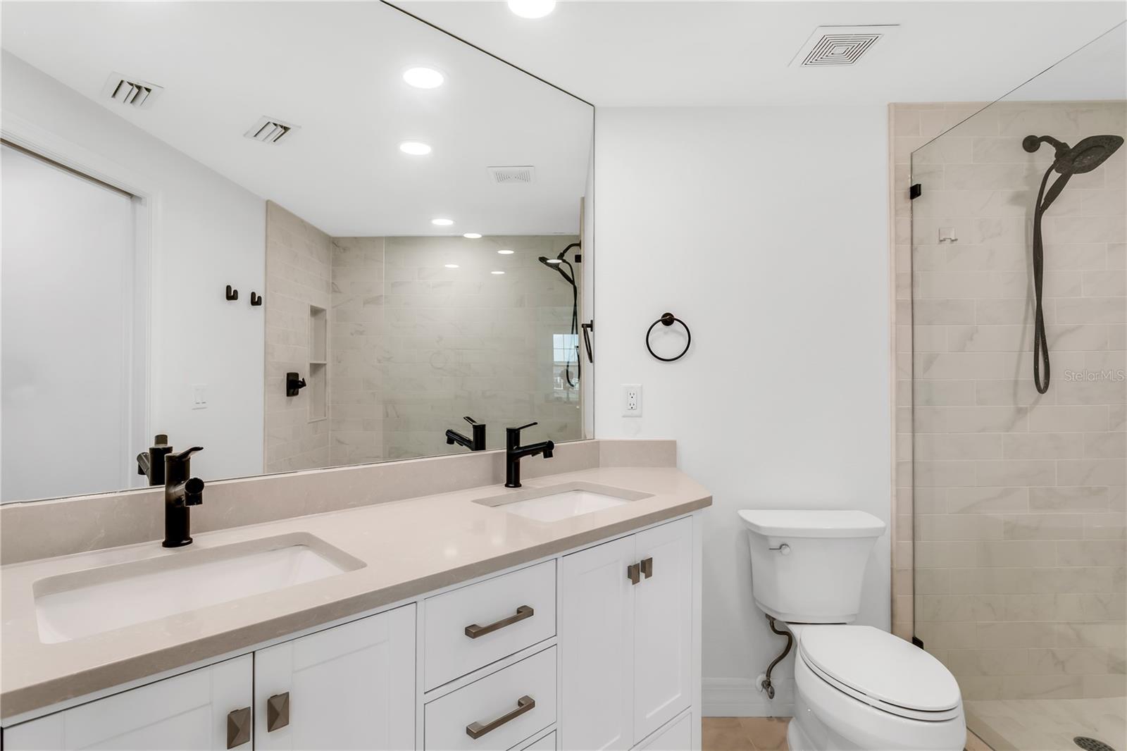 HARBOUR COURT A CONDO - Residential Lease