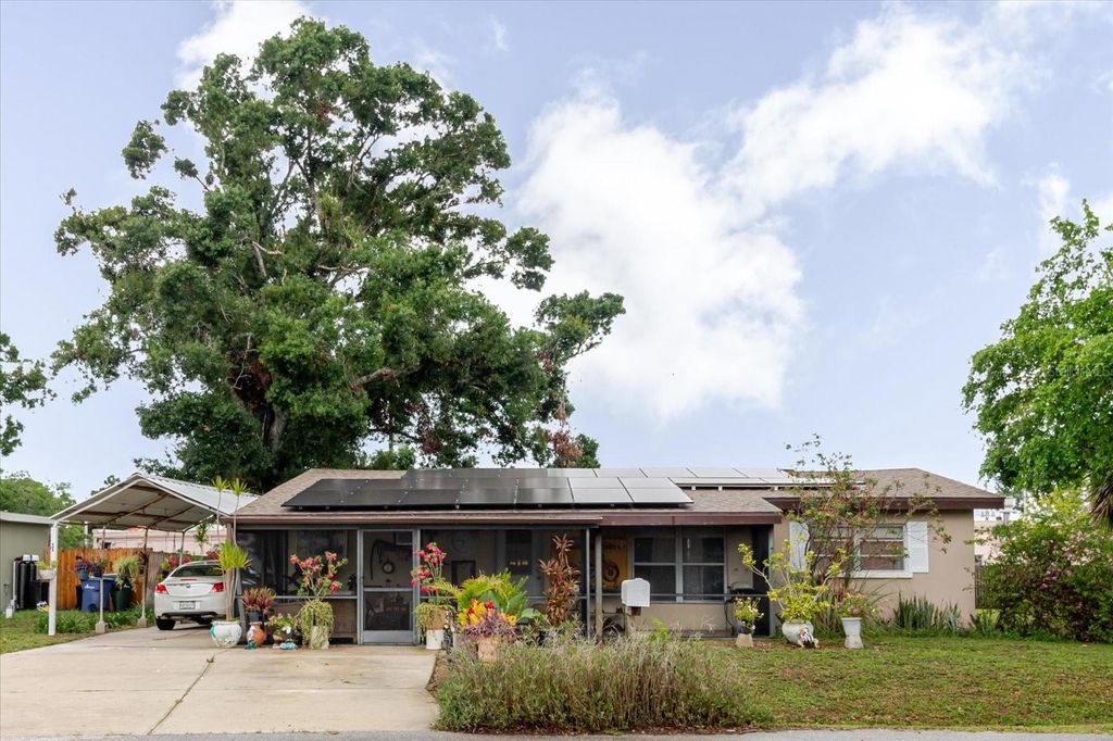 Photo of 4015 Asbury Place, Sarasota, FL 34233 (MLS # A4654008)