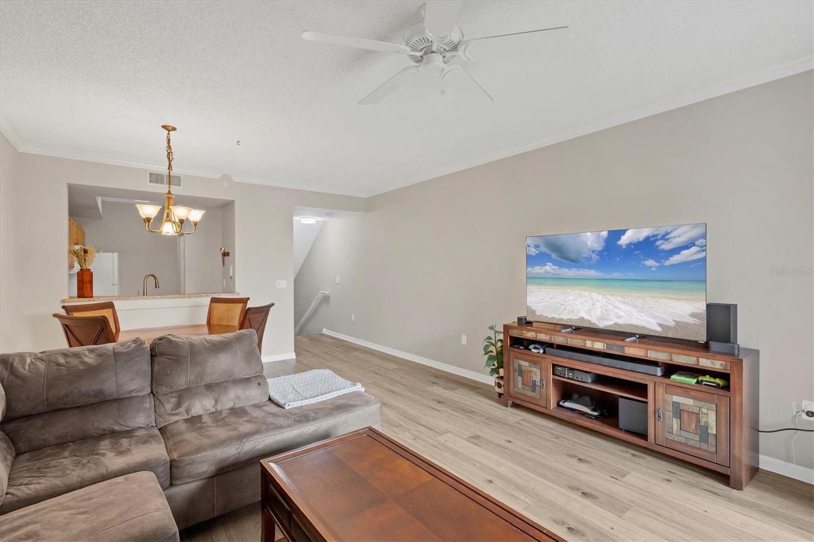 5700 BENTGRASS DRIVE 16-211
