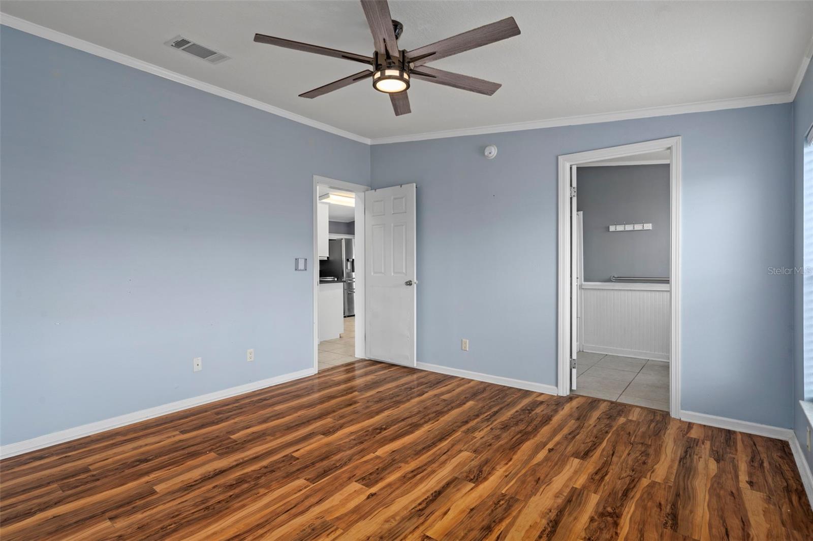 GRAND HORIZONS PH 03 - Residential