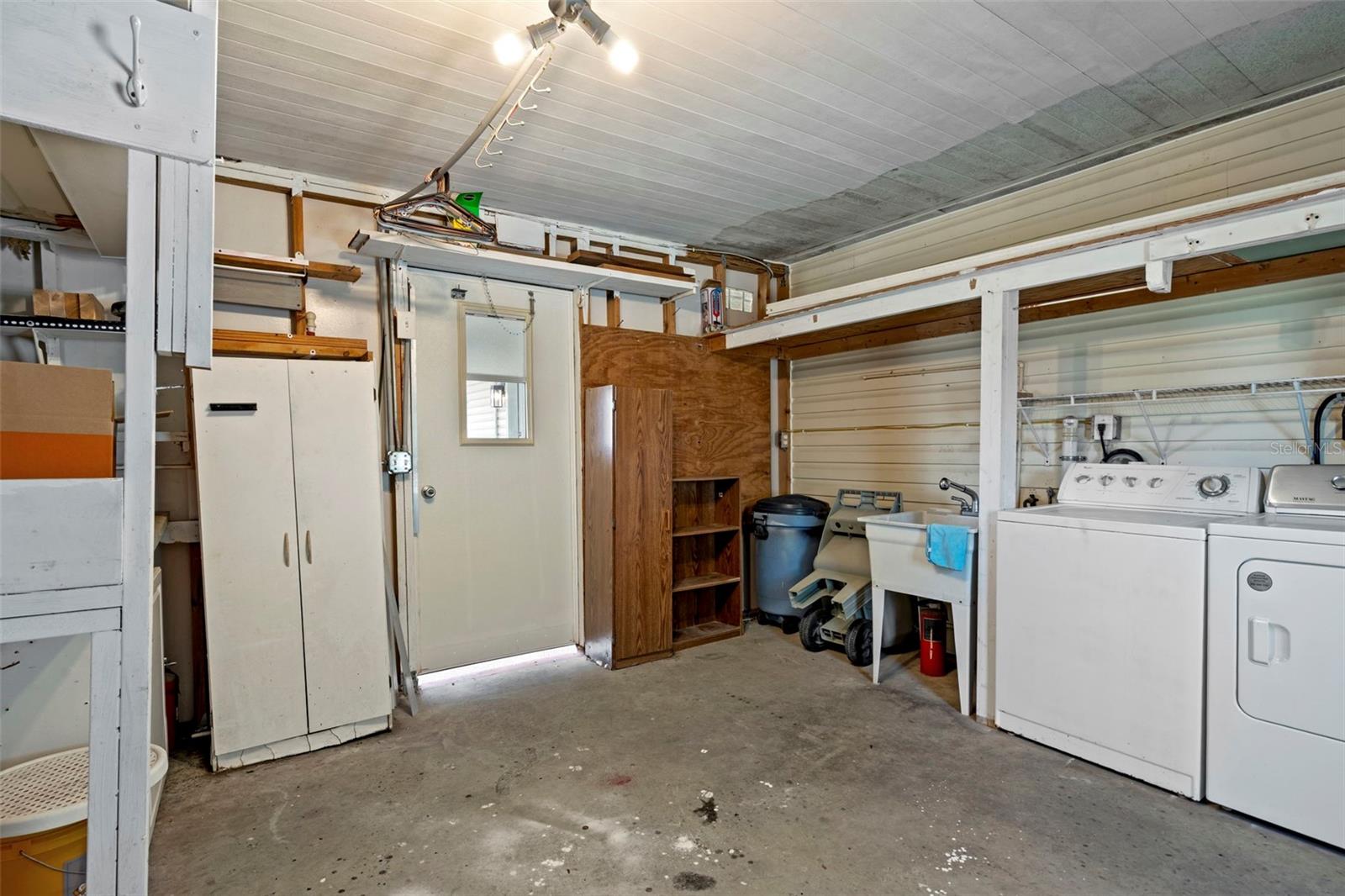 GRAND HORIZONS PH 03 - Residential