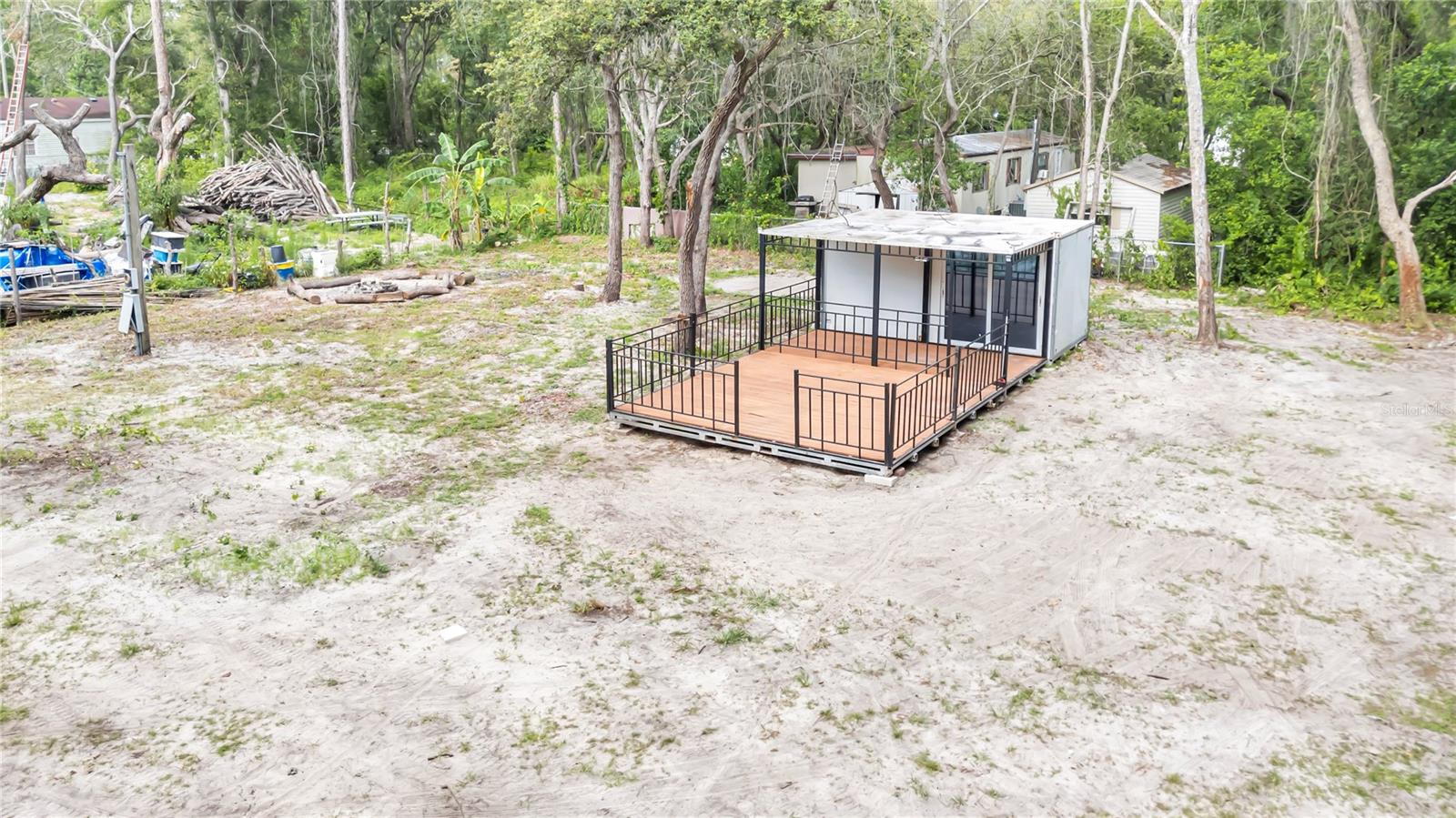 MOON LAKE ESTATE - Land