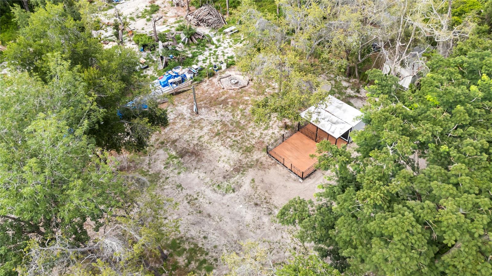 MOON LAKE ESTATE - Land