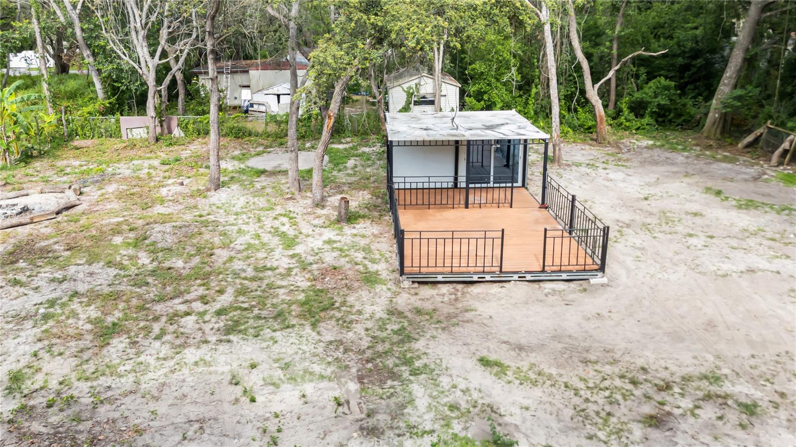 MOON LAKE ESTATE - Land