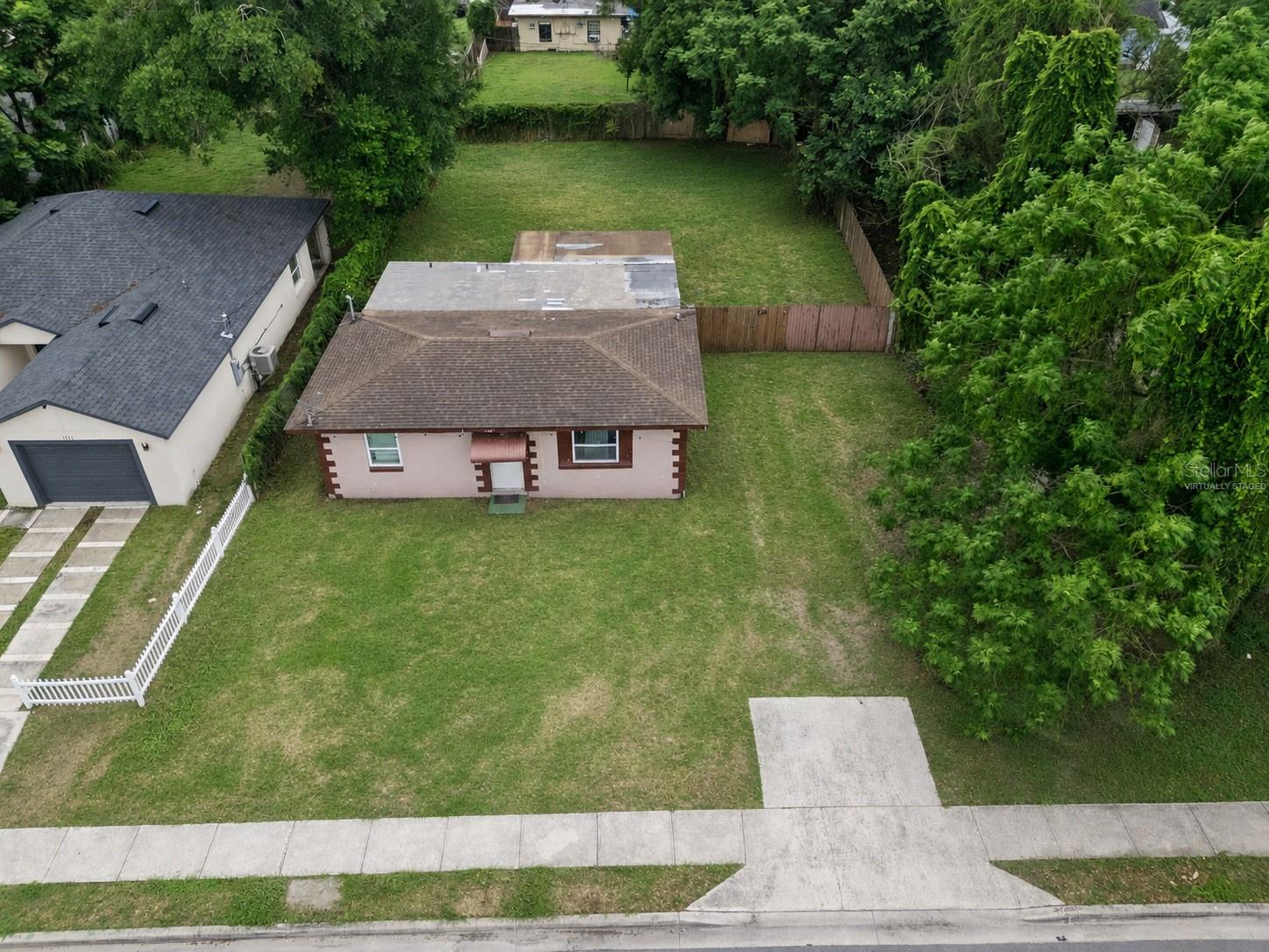 CLEAR LAKE VIEWS - Residential Income