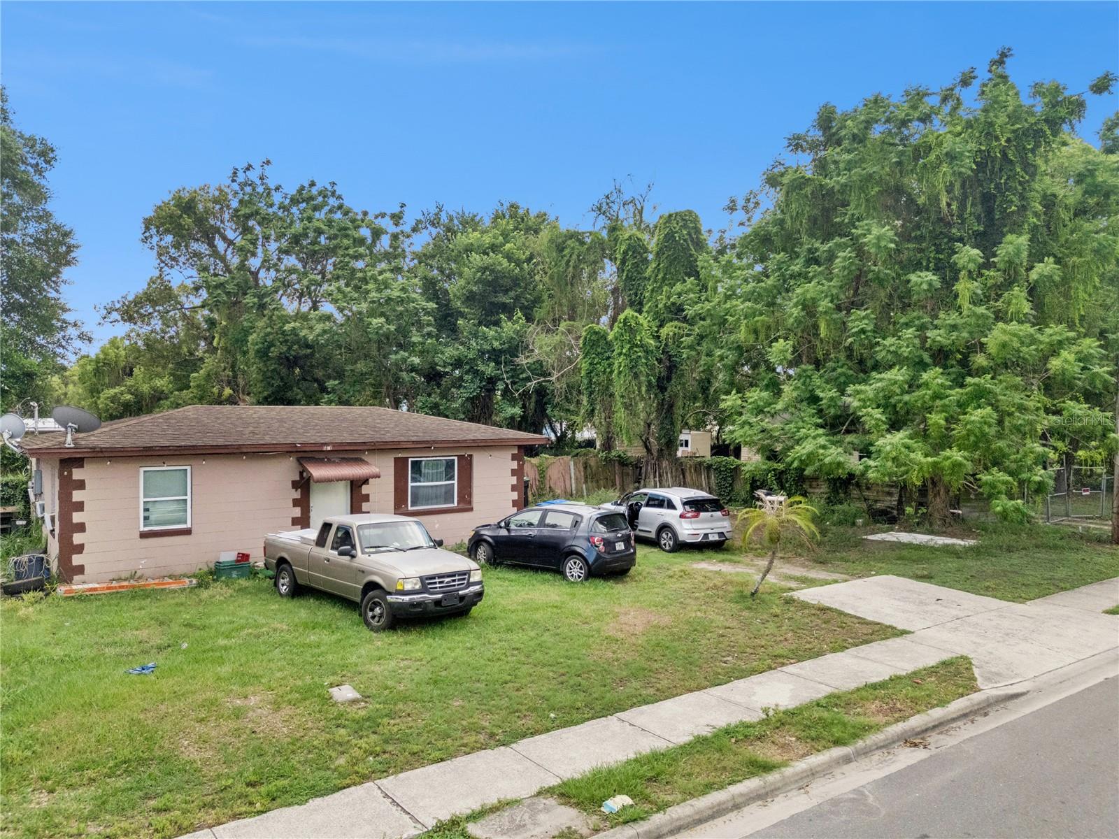 CLEAR LAKE VIEWS - Residential Income