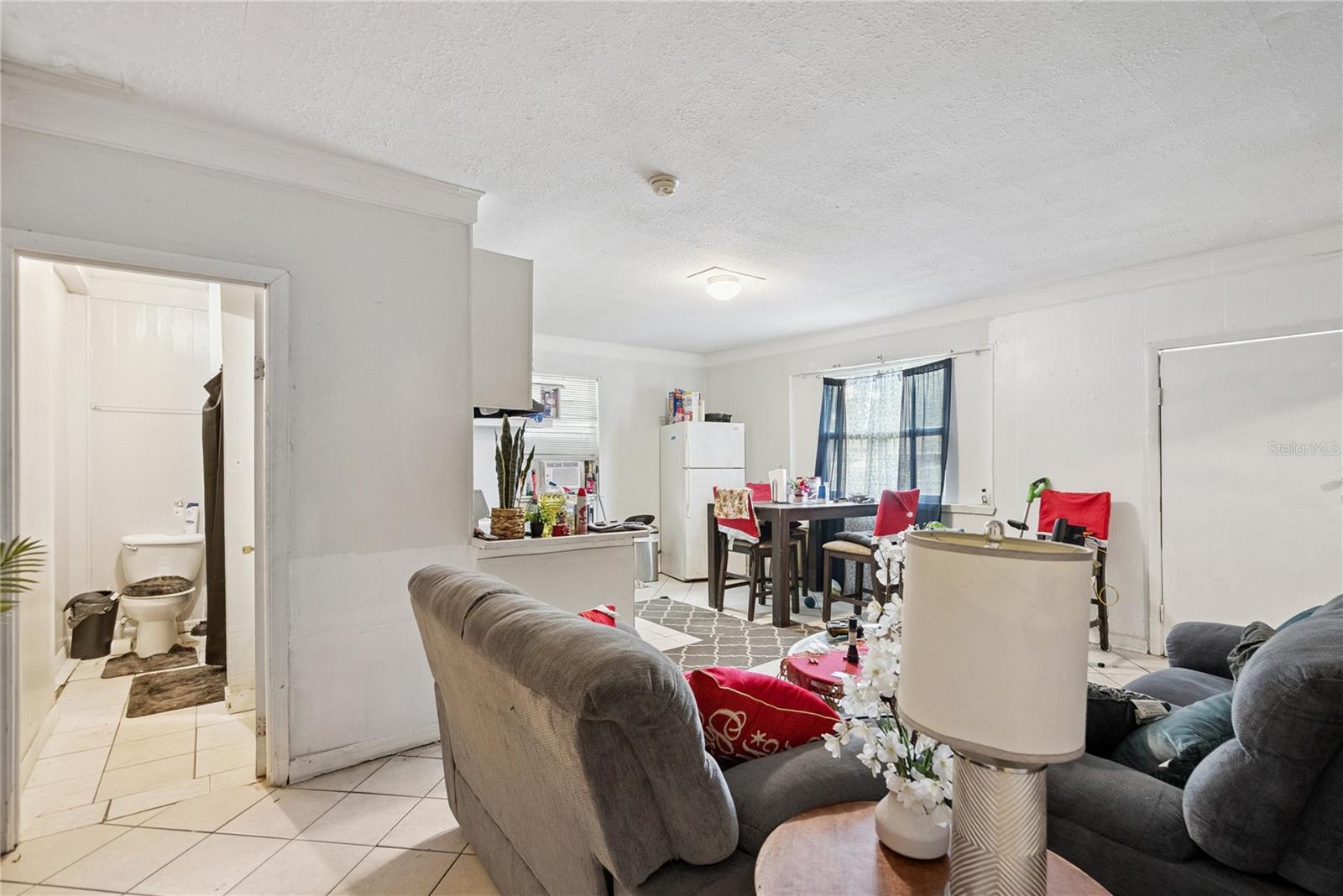 CLEAR LAKE VIEWS - Residential Income