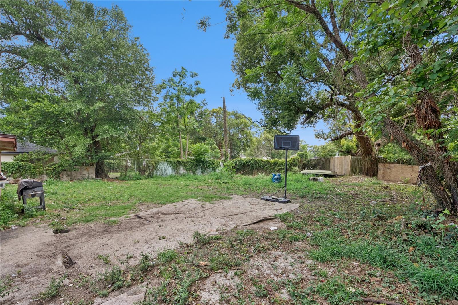 CLEAR LAKE VIEWS - Residential Income