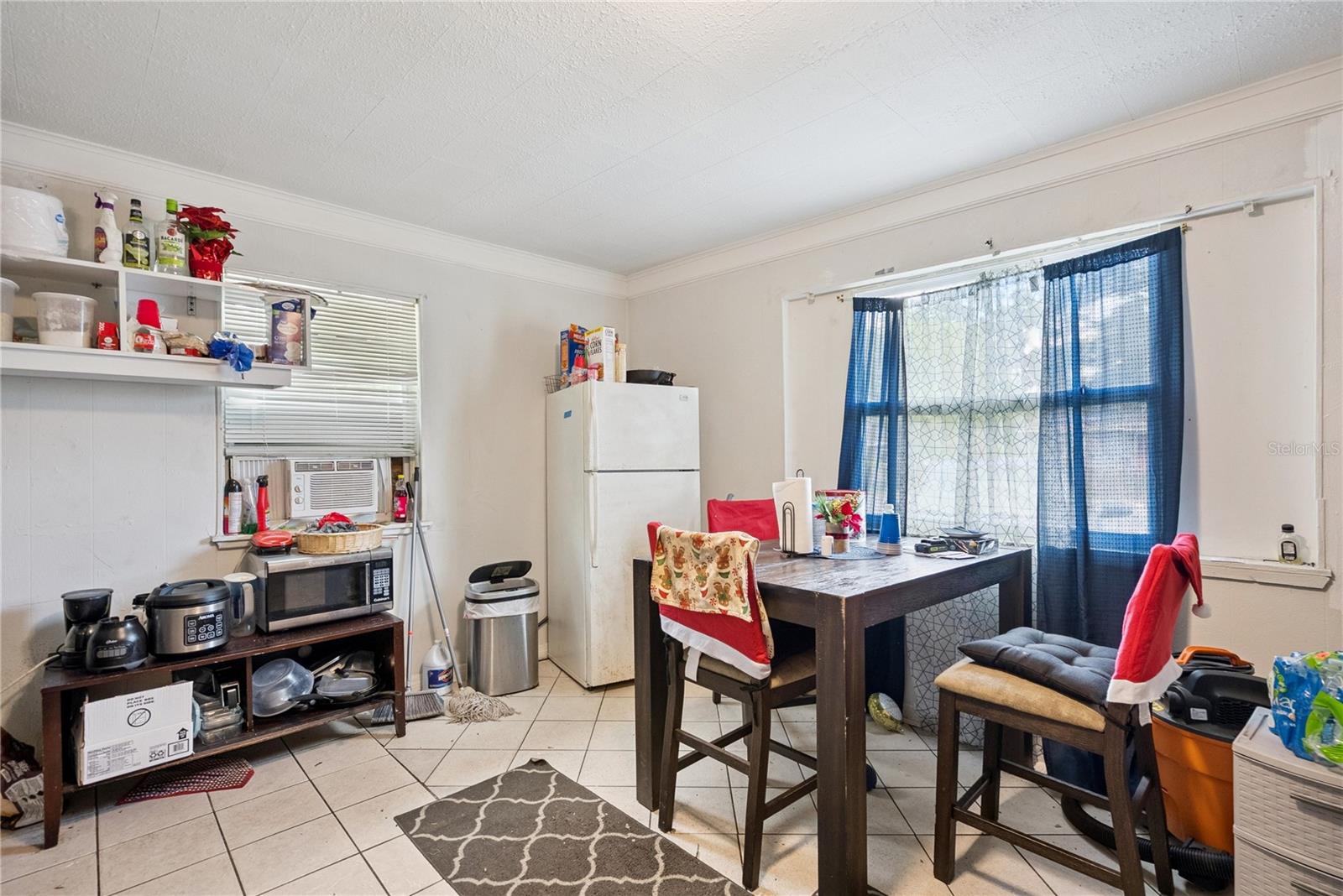 CLEAR LAKE VIEWS - Residential Income