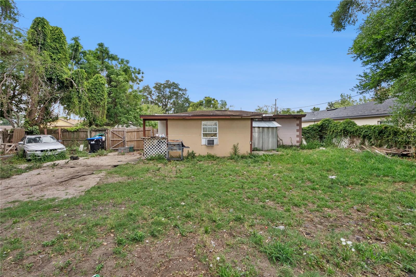 CLEAR LAKE VIEWS - Residential Income
