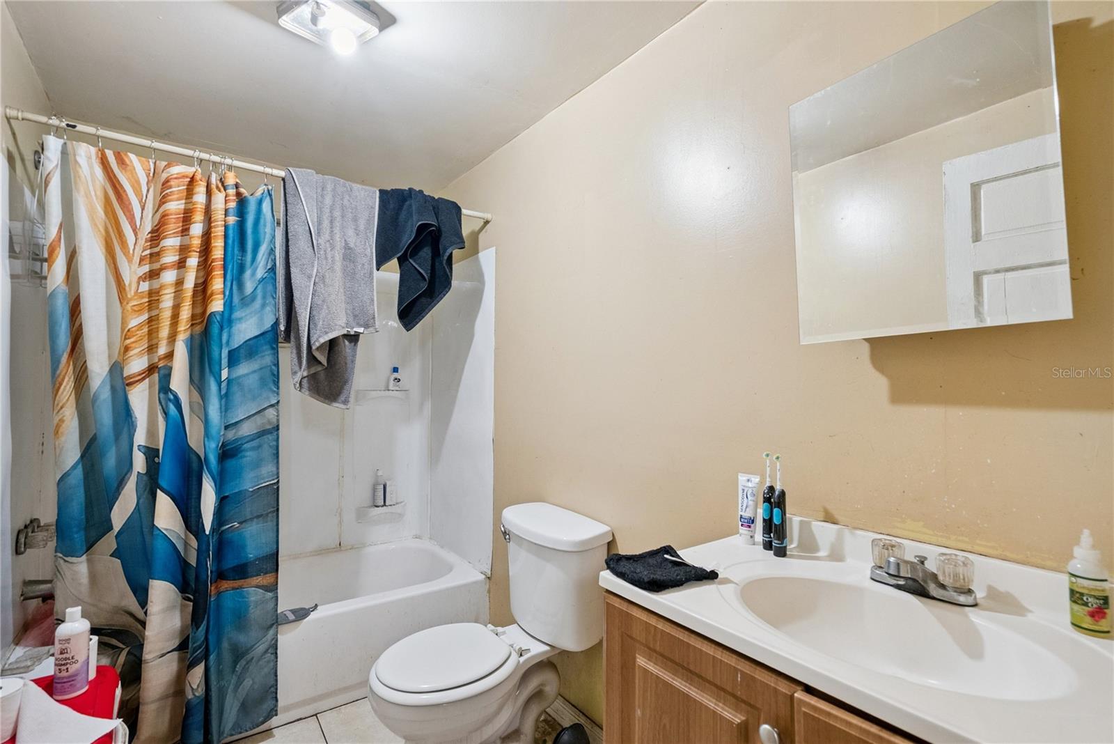 CLEAR LAKE VIEWS - Residential Income
