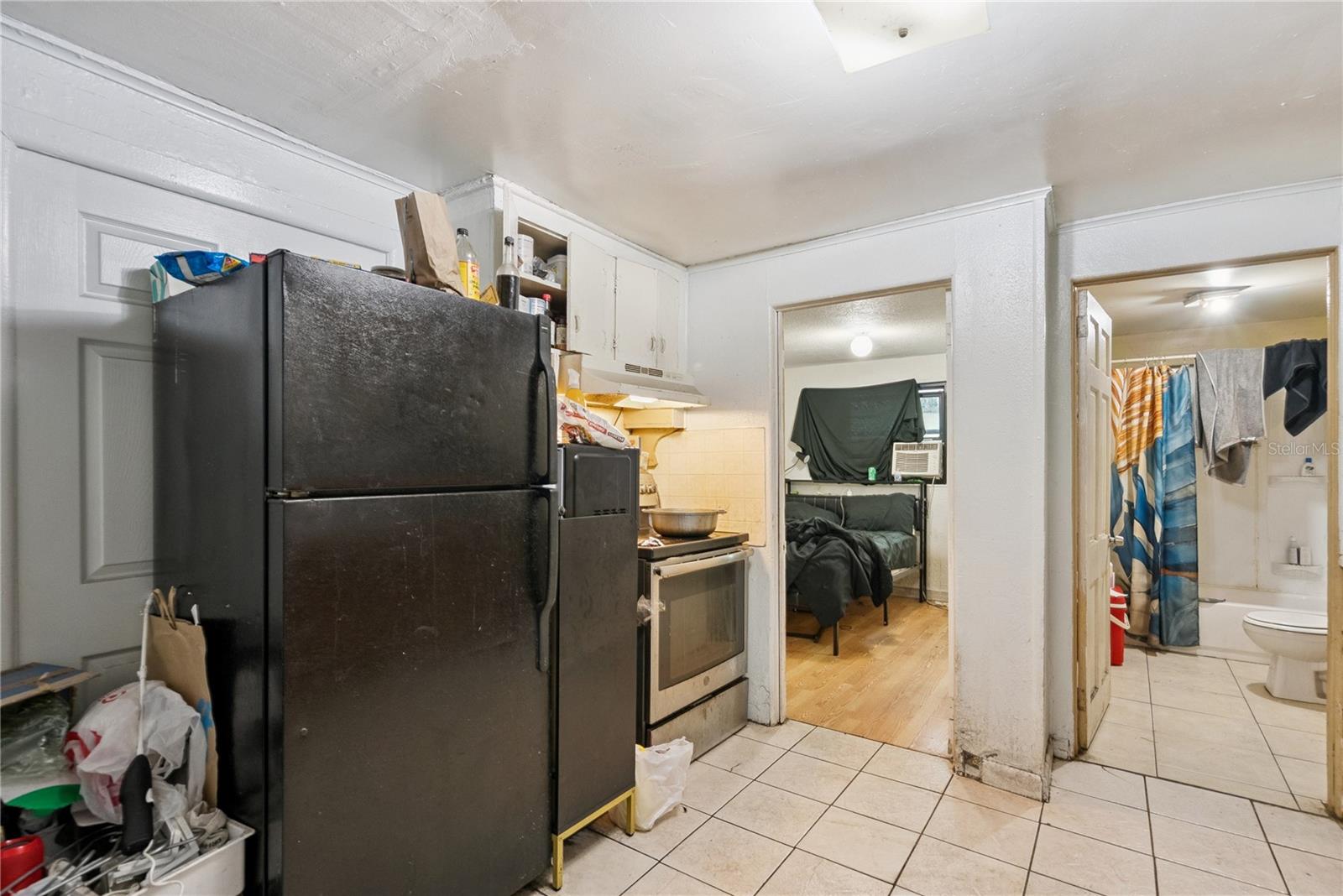 CLEAR LAKE VIEWS - Residential Income