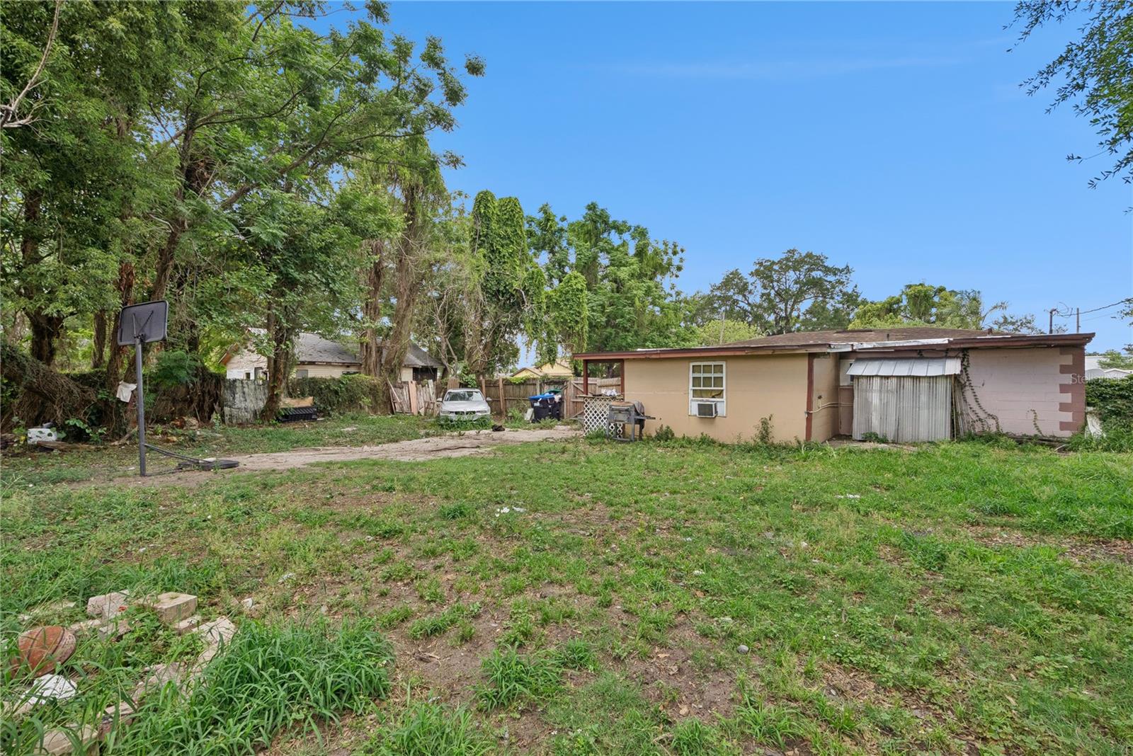 CLEAR LAKE VIEWS - Residential Income
