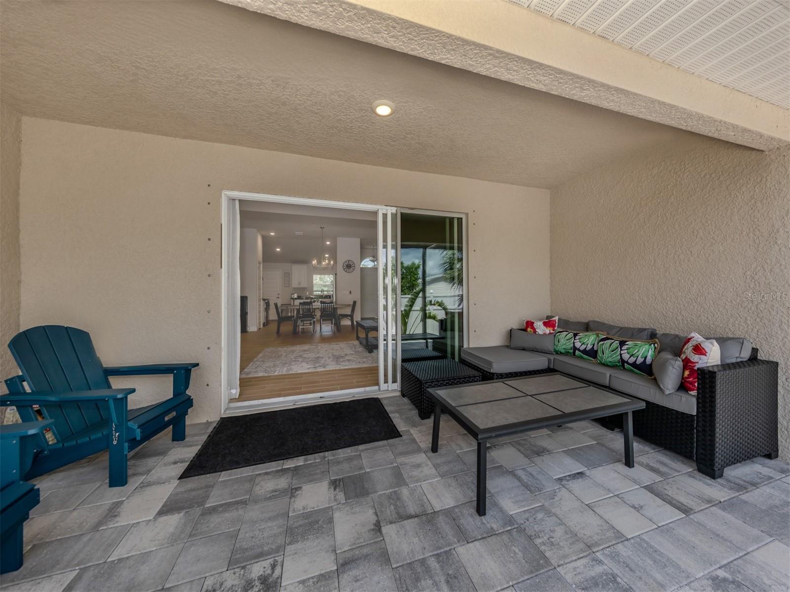 SOUTH VENICE - Residential Lease