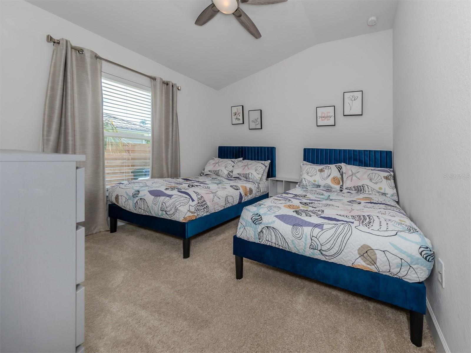 SOUTH VENICE - Residential Lease