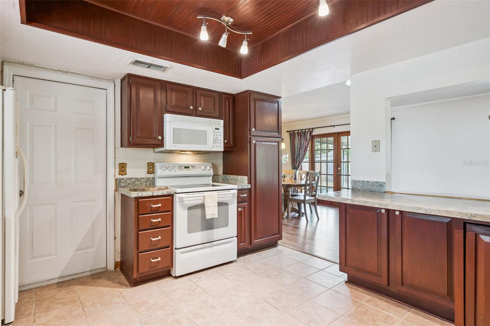 CARRIAGE HILL UNIT 1 - Residential