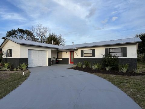 Single Family Residence in TITUSVILLE FL 609 WARD AVENUE.jpg