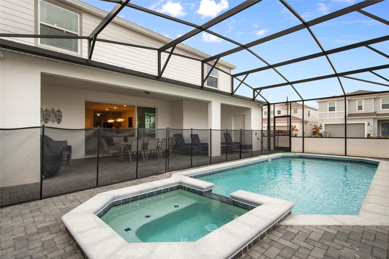 WINDSOR ISLAND RESIDENCE PH 2B - Residential