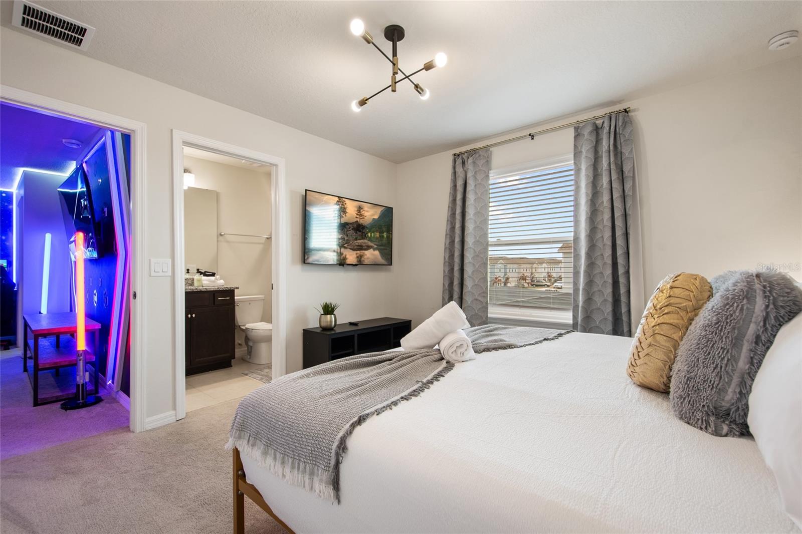 WINDSOR ISLAND RESIDENCE PH 2B - Residential