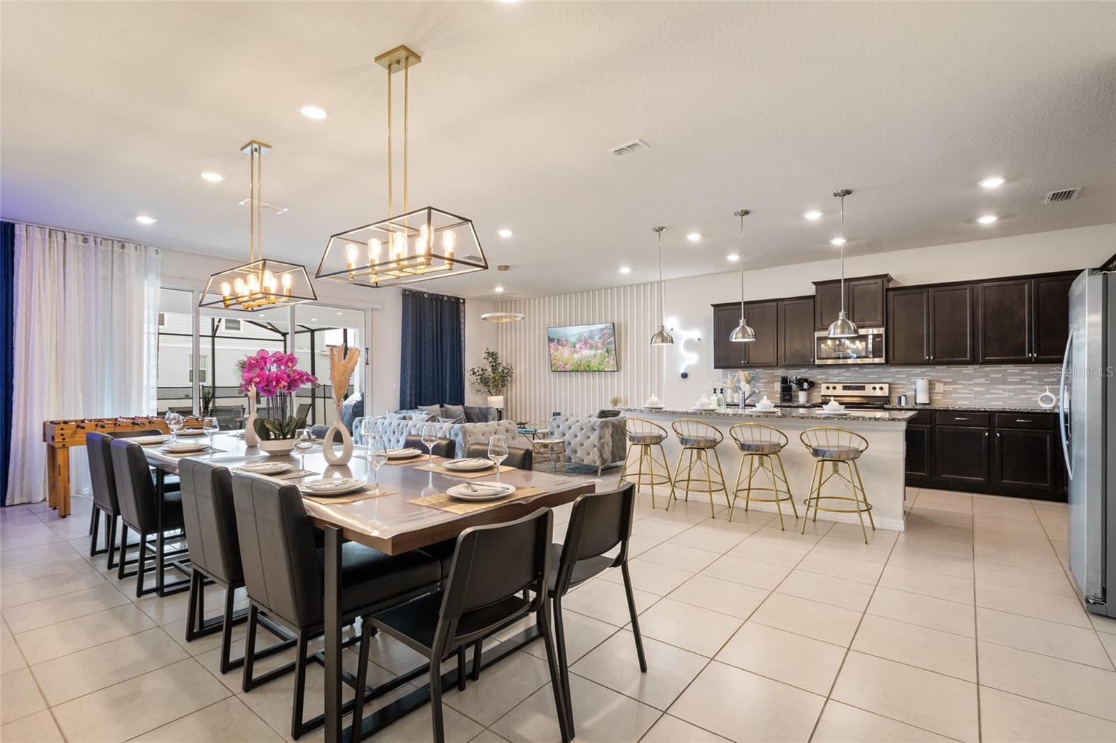 WINDSOR ISLAND RESIDENCE PH 2B - Residential