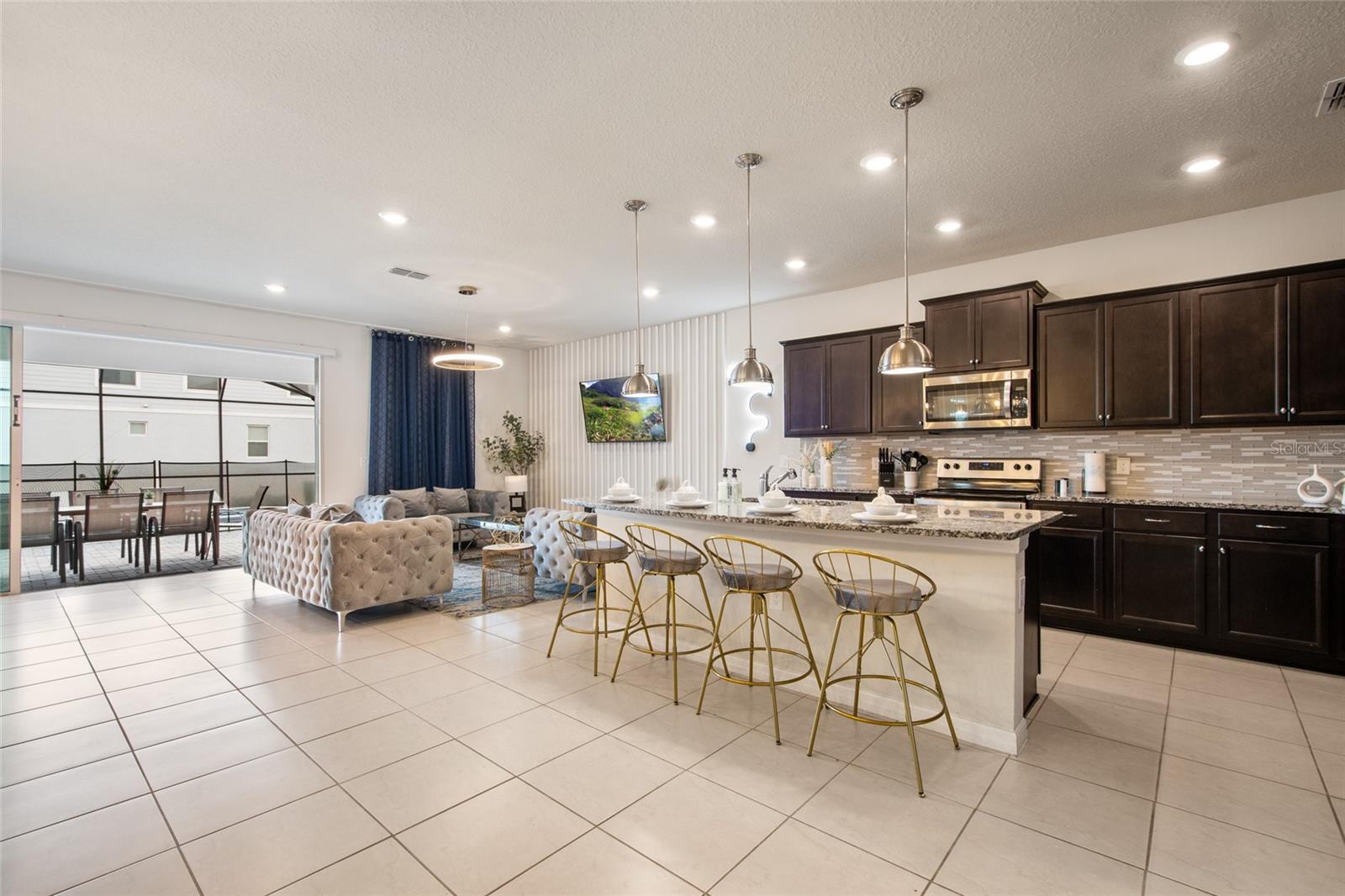 WINDSOR ISLAND RESIDENCE PH 2B - Residential