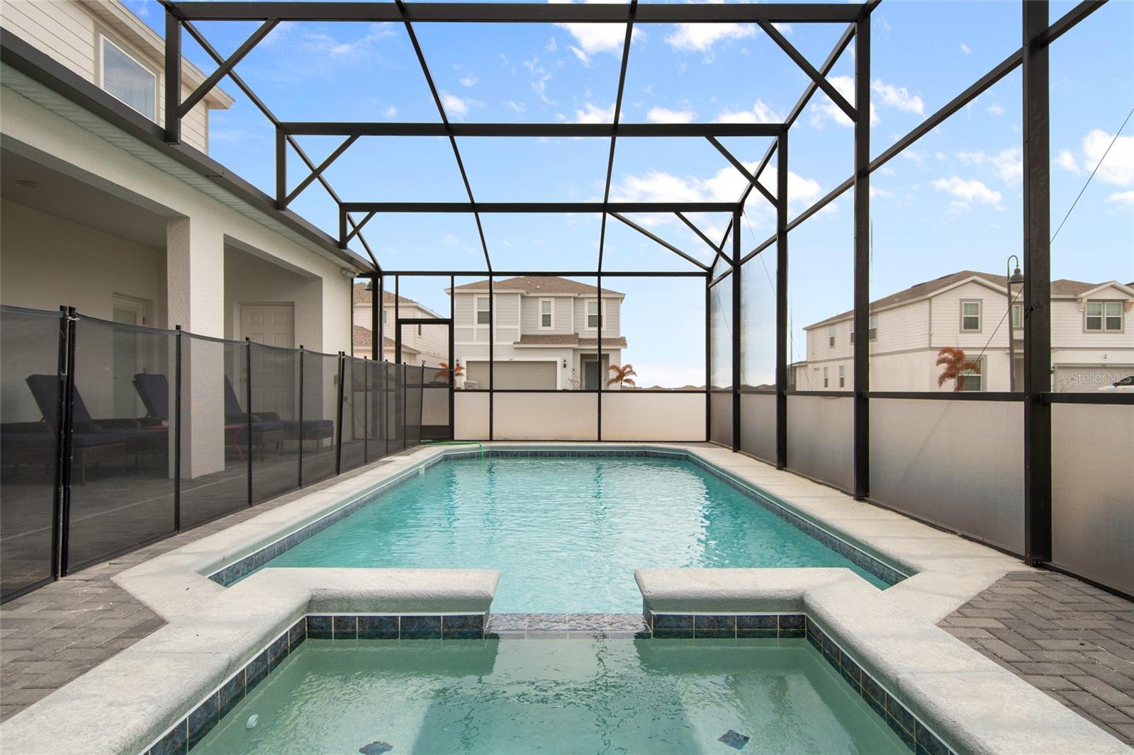 WINDSOR ISLAND RESIDENCE PH 2B - Residential