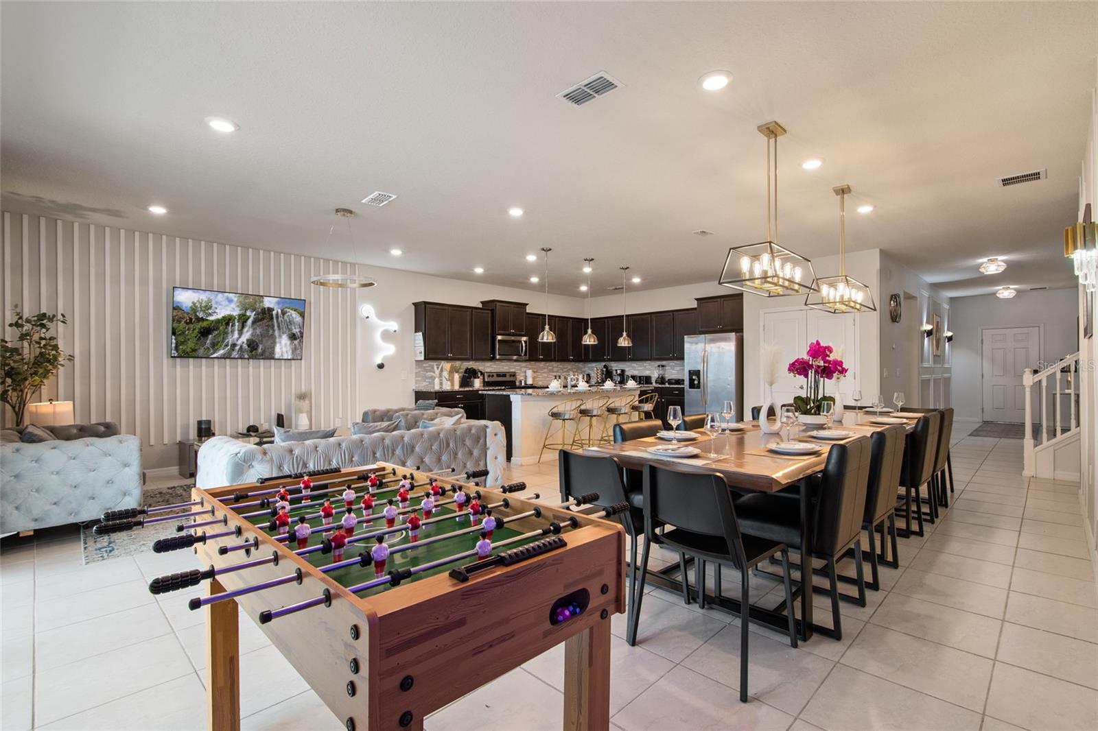 WINDSOR ISLAND RESIDENCE PH 2B - Residential