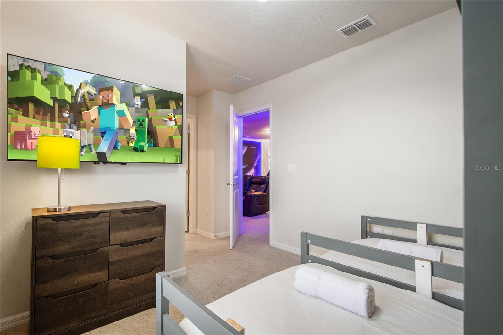 WINDSOR ISLAND RESIDENCE PH 2B - Residential