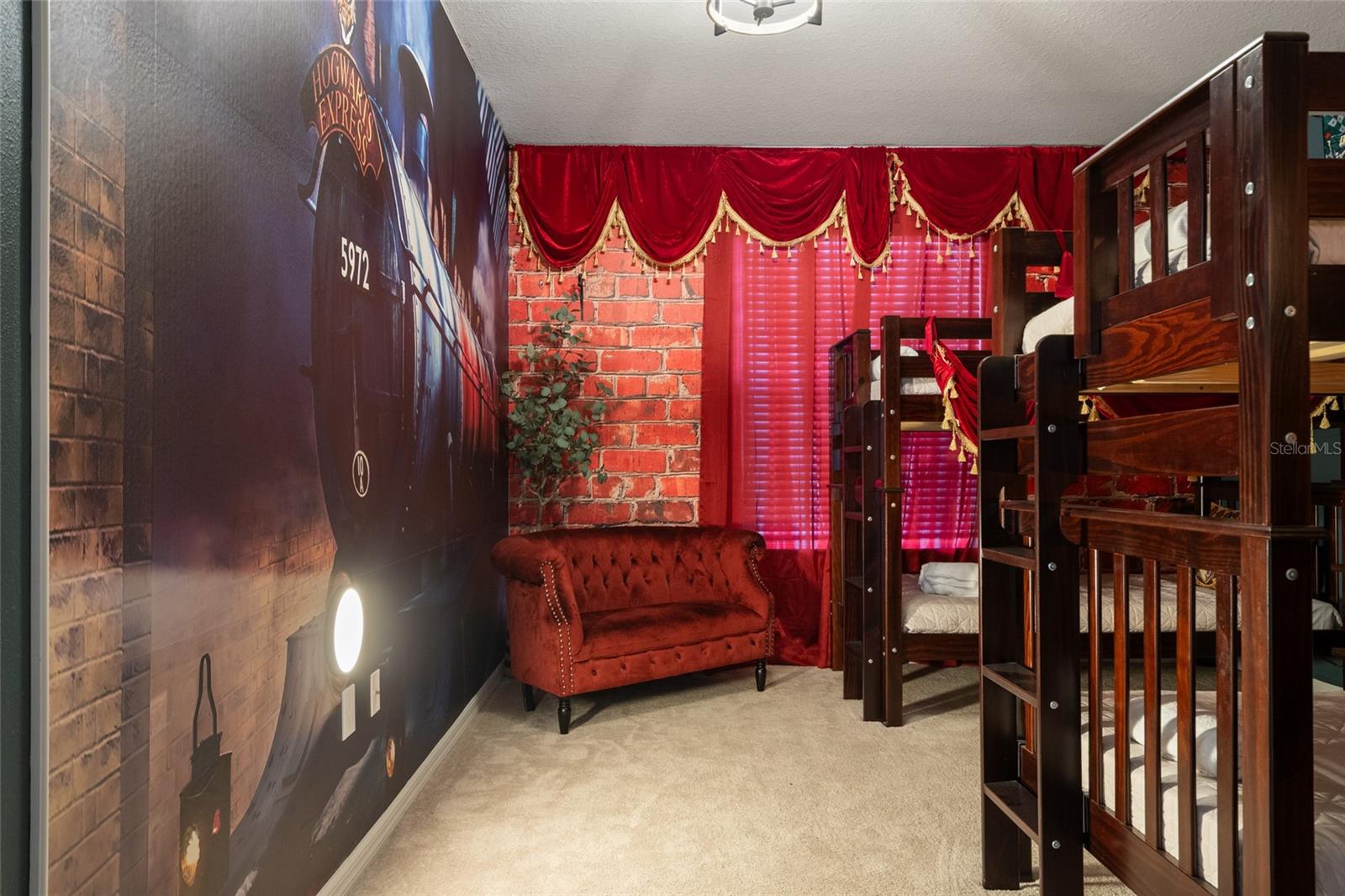 WINDSOR ISLAND RESIDENCE PH 2B - Residential