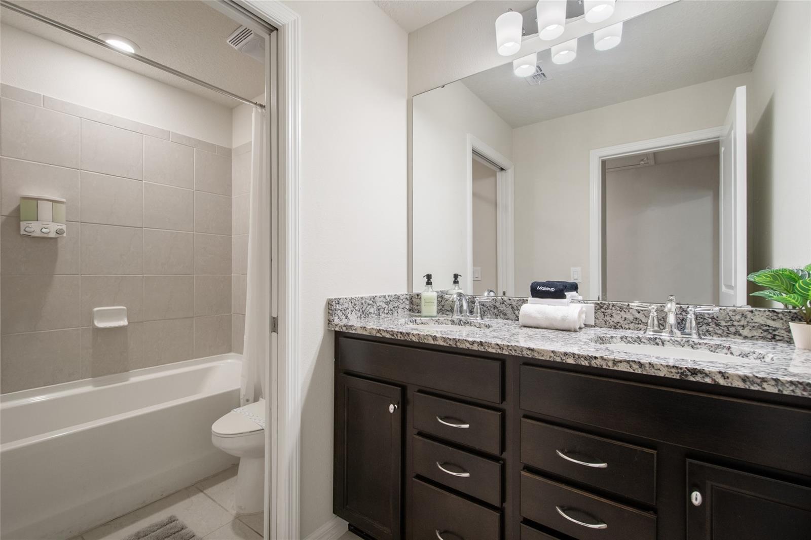 WINDSOR ISLAND RESIDENCE PH 2B - Residential