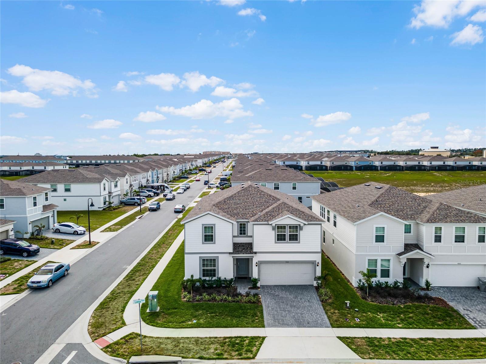 WINDSOR ISLAND RESIDENCE PH 2B - Residential