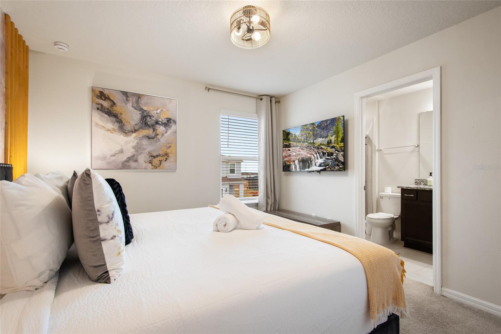 WINDSOR ISLAND RESIDENCE PH 2B - Residential