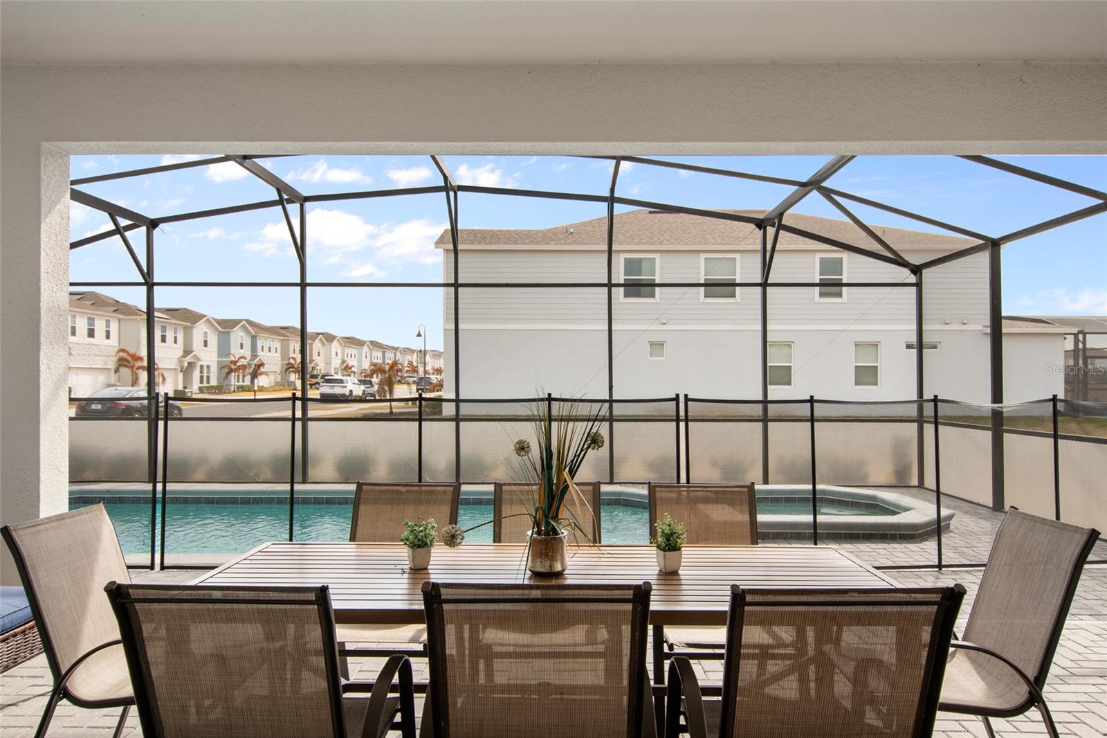 WINDSOR ISLAND RESIDENCE PH 2B - Residential