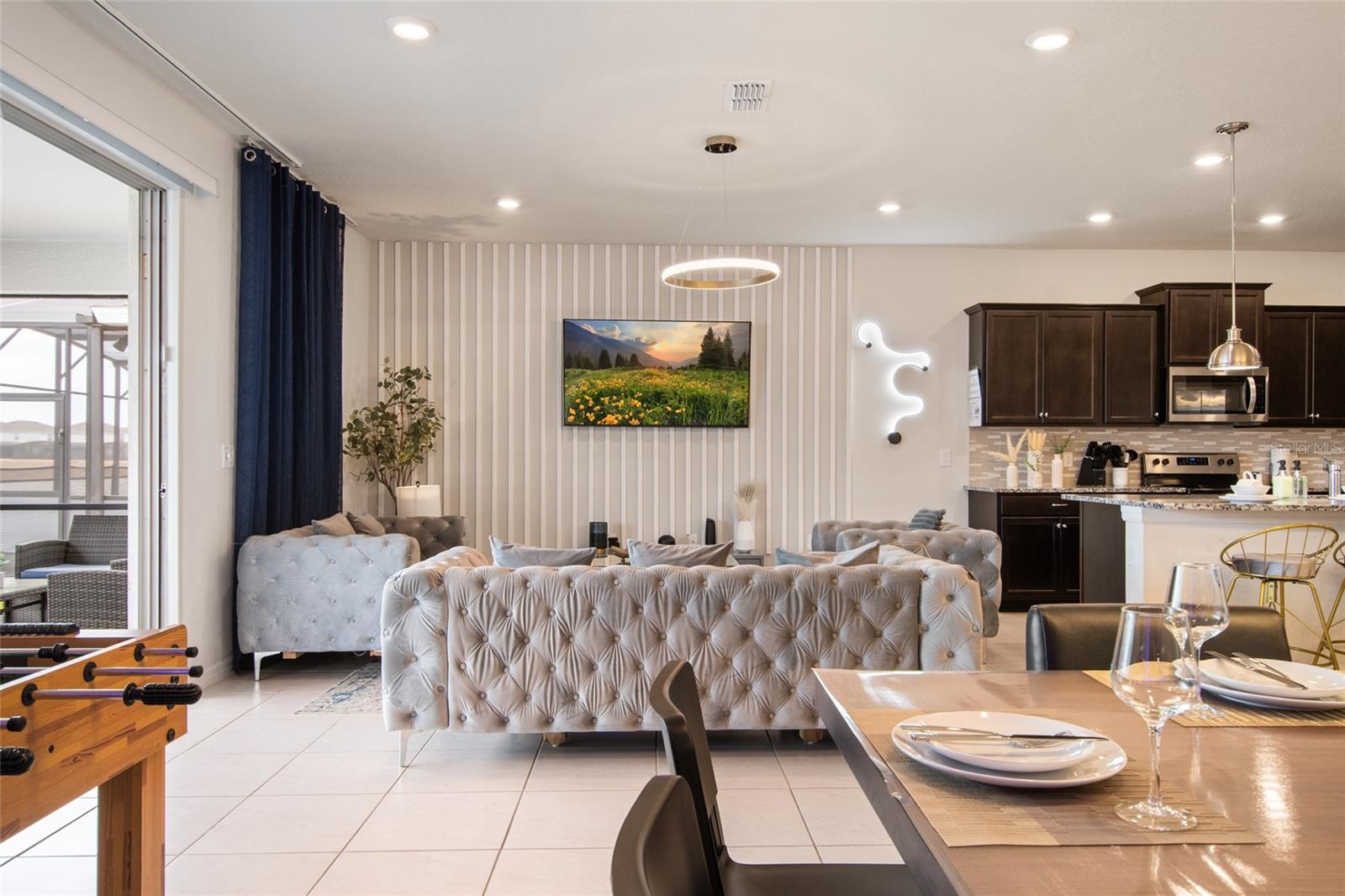 WINDSOR ISLAND RESIDENCE PH 2B - Residential