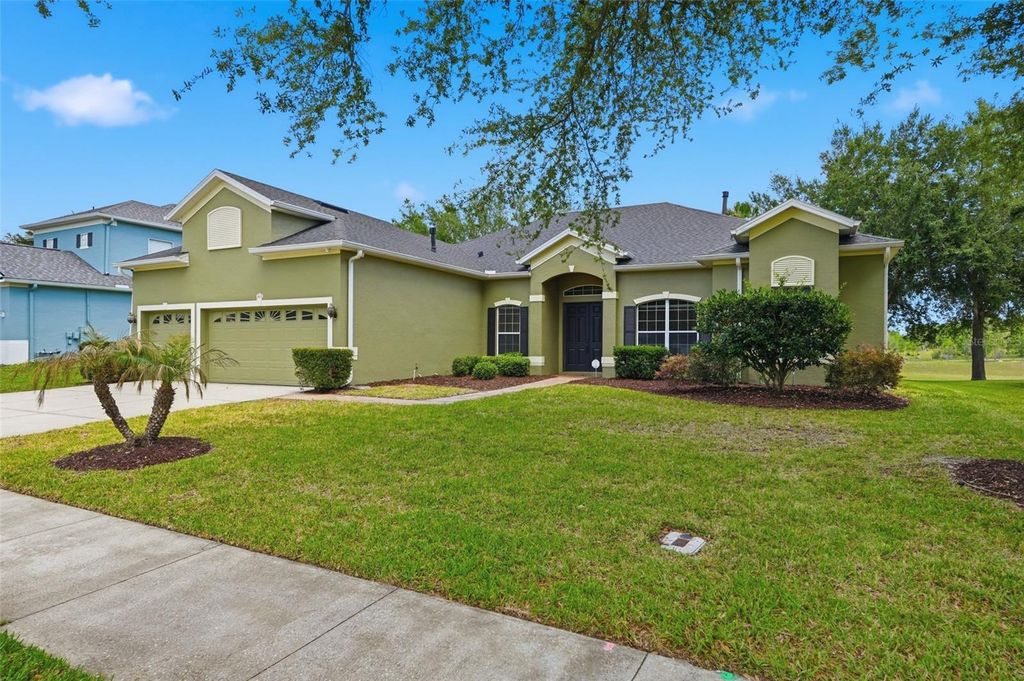Photo of 4445 Powderhorn Place Drive, Clermont, FL 34711 (MLS # G5111376)