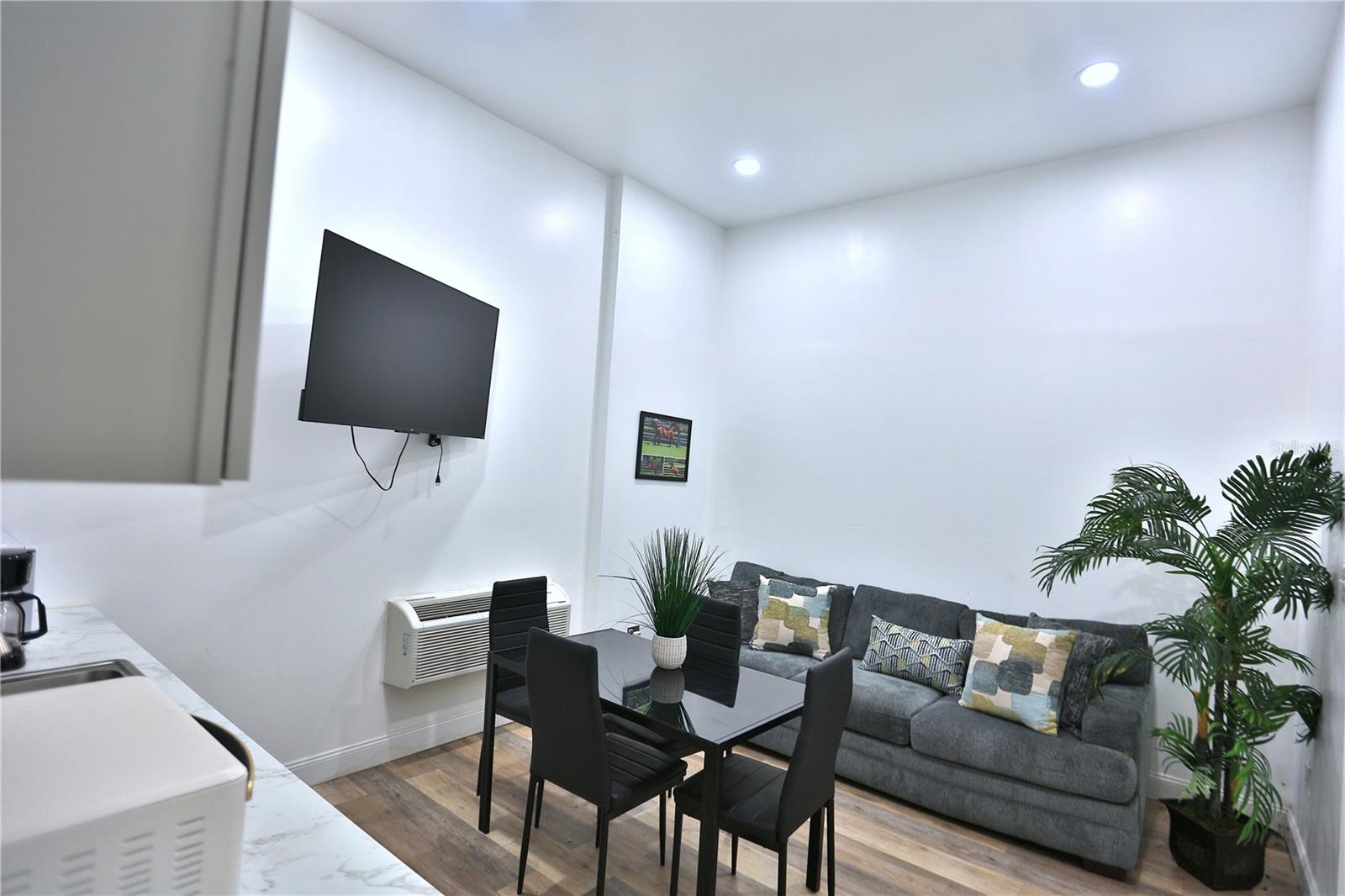 EMERALD MILE FARMS 10 - Residential