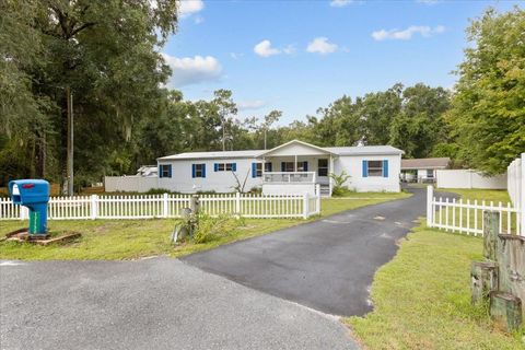 Photo of 17130 NW 83rd Court, Fanning Springs, FL 32693 (MLS # GC535573)