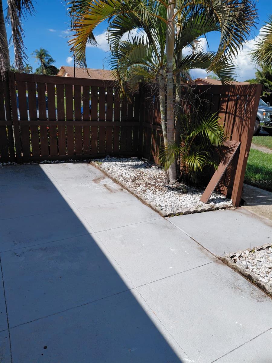 ROYAL WOODS PH 02 - Residential Lease