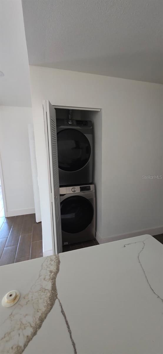 ROYAL WOODS PH 02 - Residential Lease